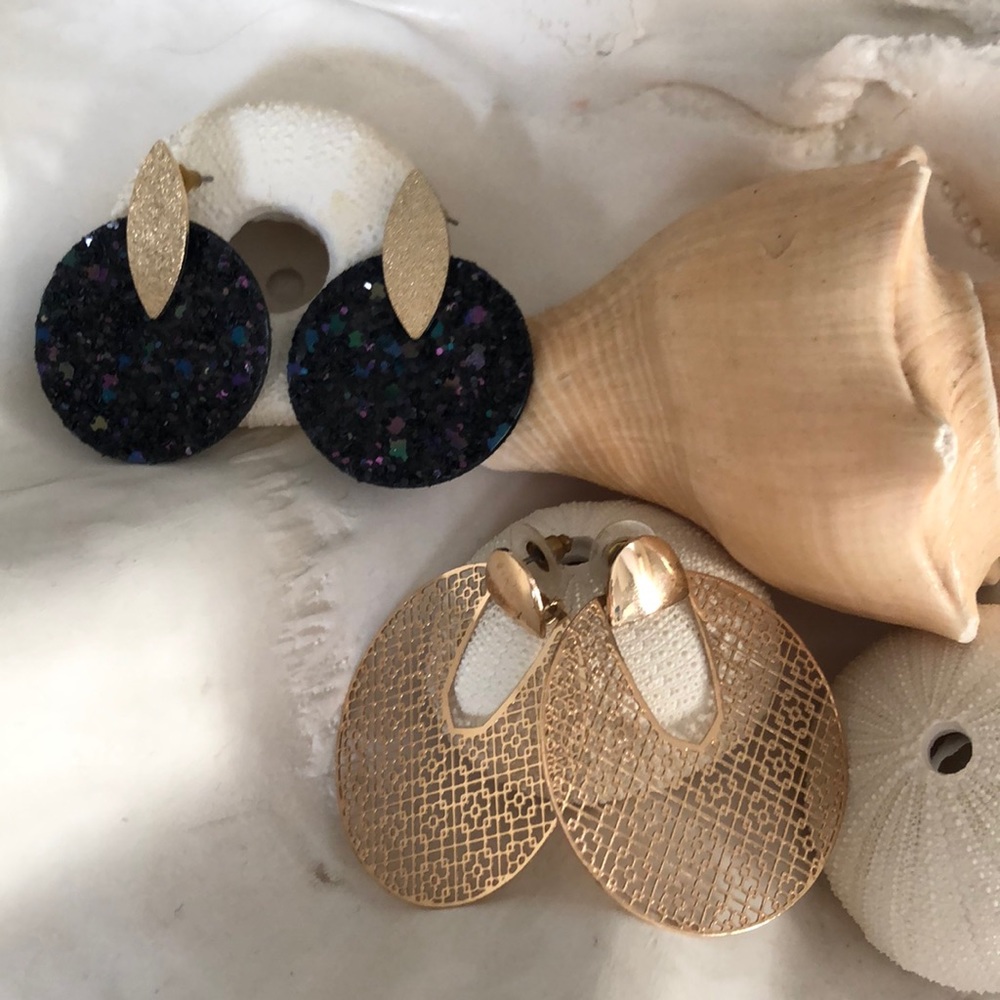 2 pair of round fun fashion earrings.